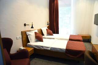 Мини-отель R&R Hotel Ереван Стандартный двухместный номер с 2 отдельными кроватями-5